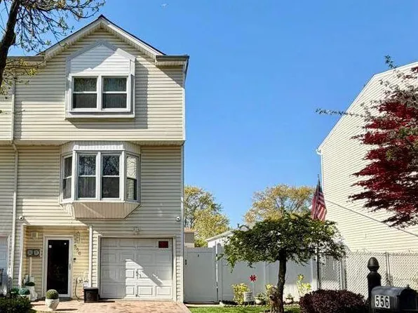 556 Dongan Hills Ave #13A, Staten Island, NY 10305