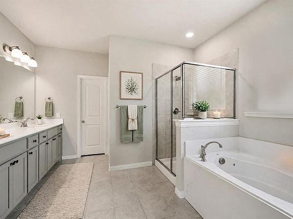 5th image of 705 Ray St