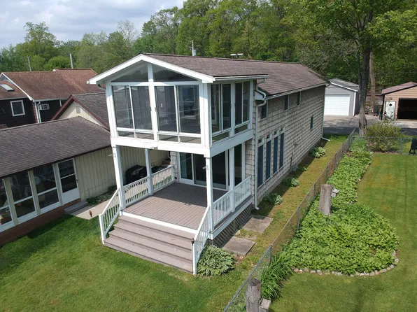 11287 Ullrey Dr, Vicksburg, MI 49097