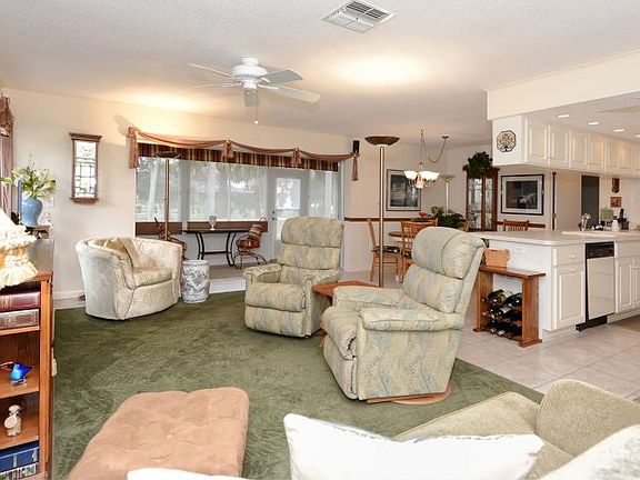 4th image of 322 Dante Dr #322