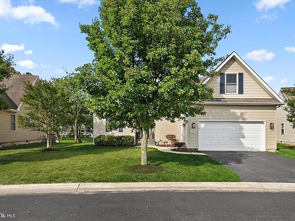 2nd image of 37116 Pinehurst Ct