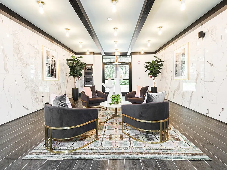 Capital Collective Luxury Apartments — Photo 2