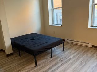 202 4th St #3, Monongahela, PA 15063