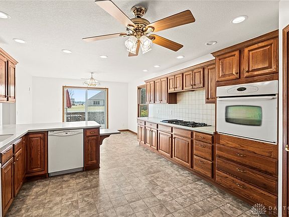 5th image of 1220 Hazeldean Ct