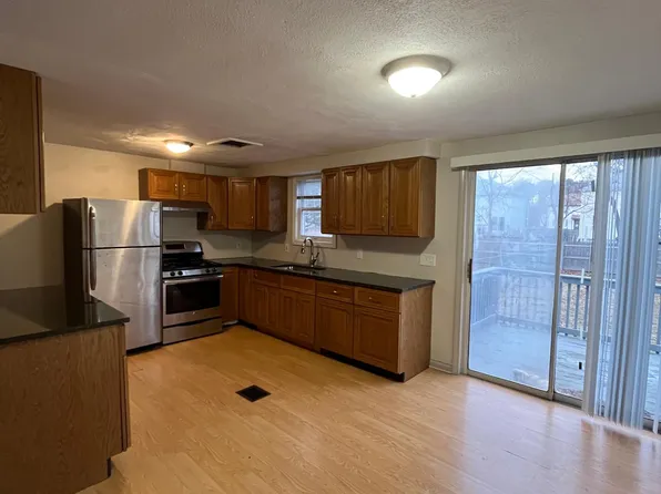 15 Saratoga Rd, North Kingstown, RI 02852