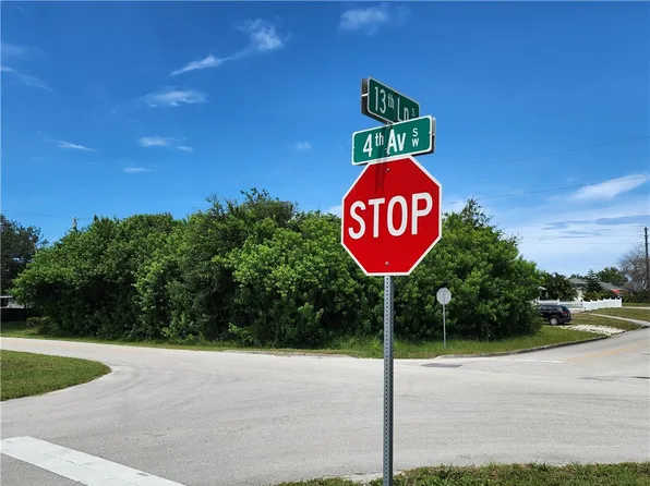 1330 4th Ave SW, Vero Beach, FL 32962