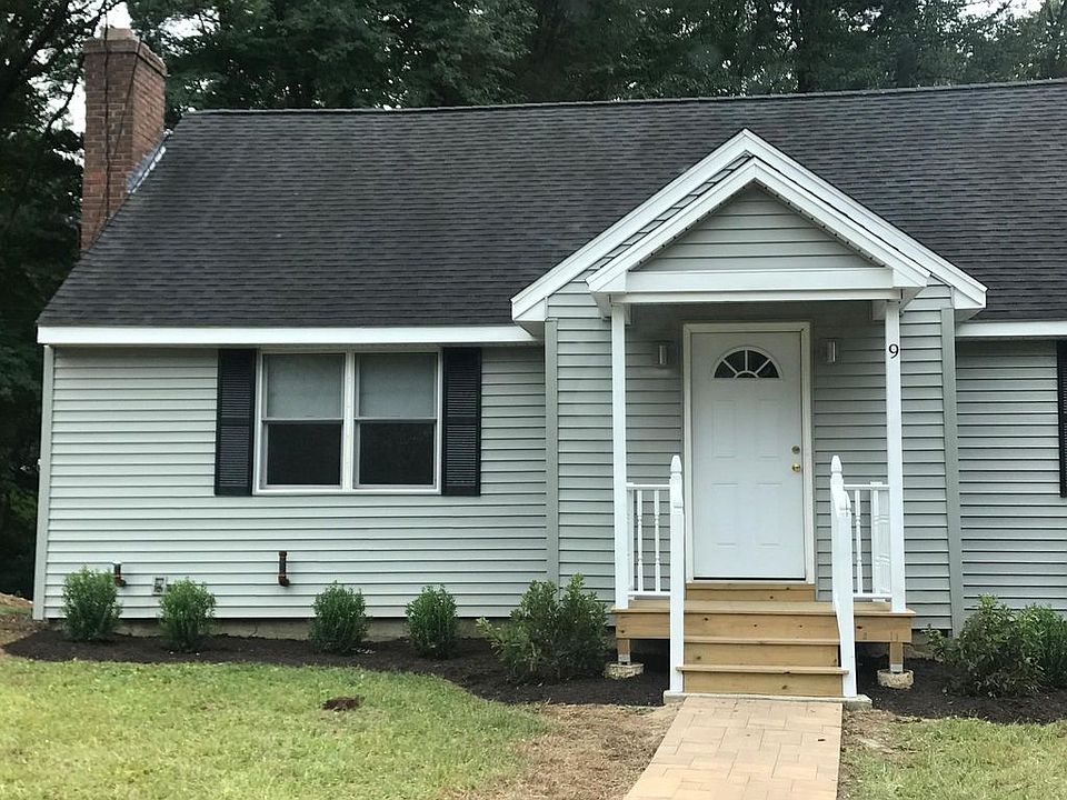 New Vinyl siding & landscape