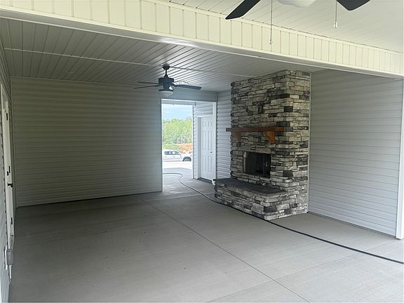 5th image of 110 Hinton Farms Dr