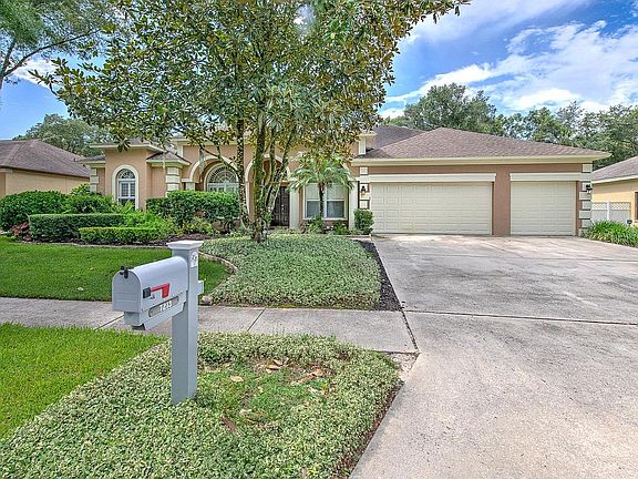3rd image of 7213 Wareham Dr