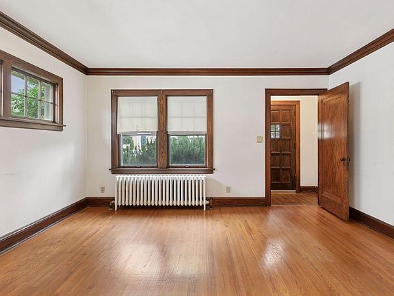 3rd image of 1651 Bayard Ave