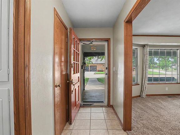 4th image of 6316 N Drexel Blvd