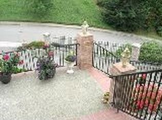 1607 Edgemoor Ln, Everett, WA 98203