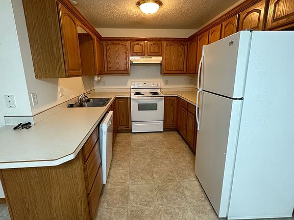 2nd image of 4600 McKenzie Dr SE APT 8