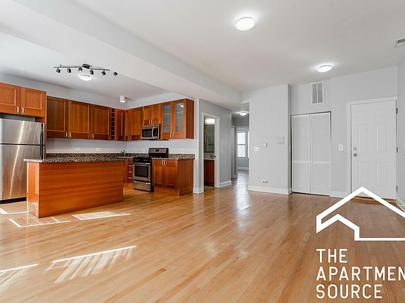 3rd image of 7536 N Seeley Ave #203