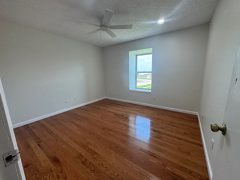 9515 Westpark Dr #B — Photo 6