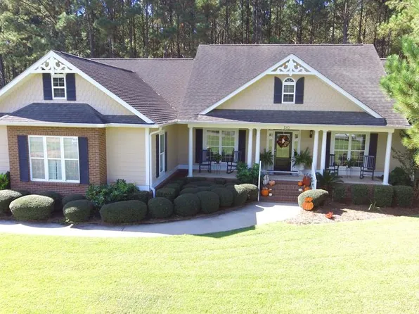 120 Sweetbriar Lakes Dr, Thomasville, GA 31757