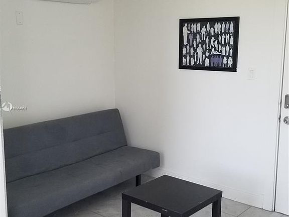 3rd image of 1619 Lenox Ave APT 24