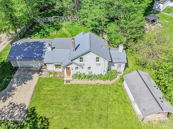3rd image of 18392 Mill Rd