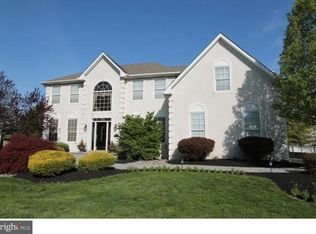 370 Shade Tree Ct, Yardley, PA 19067