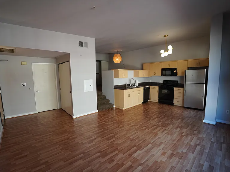 777 6th Ave #421 — Photo 2