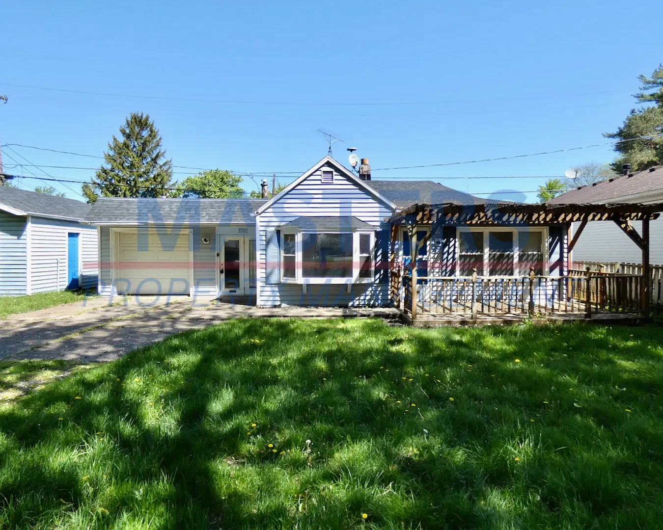 Cozy & Convenient Toledo Rental in a Great Neighborhood — Photo 1