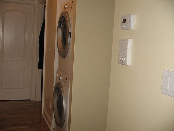 4th image of 92 Waverly Ave APT 1