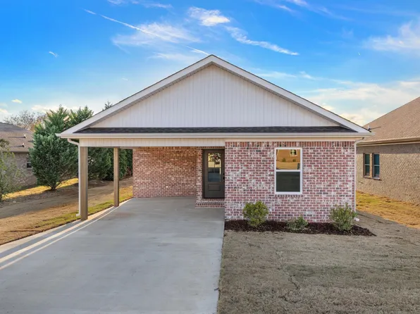 32 S Fulton St, Florence, AL 35630
