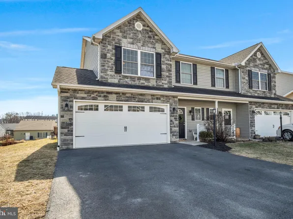 8827 Casper Dr, Waynesboro, PA 17268