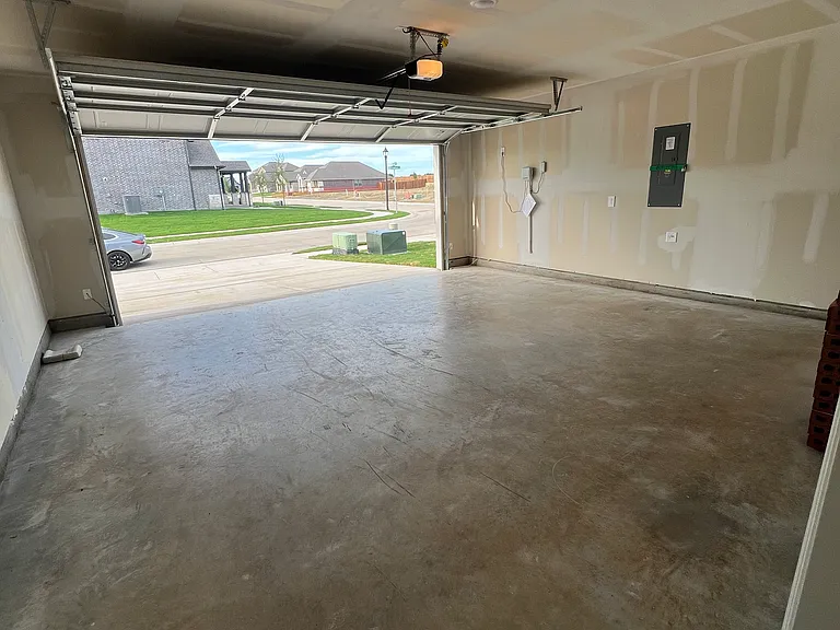 1405 Arrowleaf Dr — Photo 9