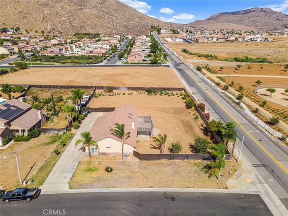 3rd image of 288 Carlin Ln