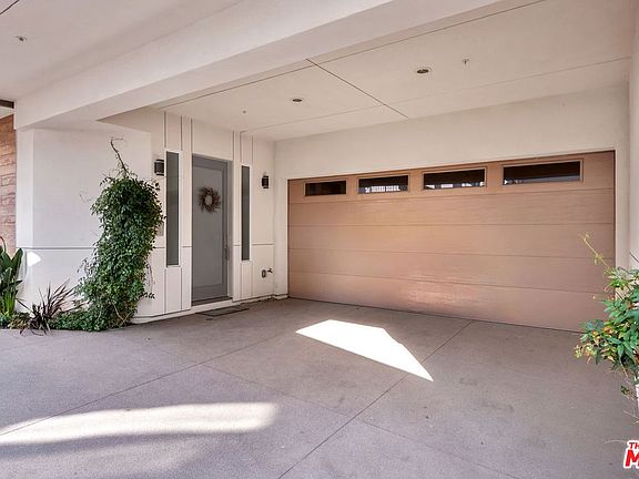 5th image of 2209 Grant Ave #B