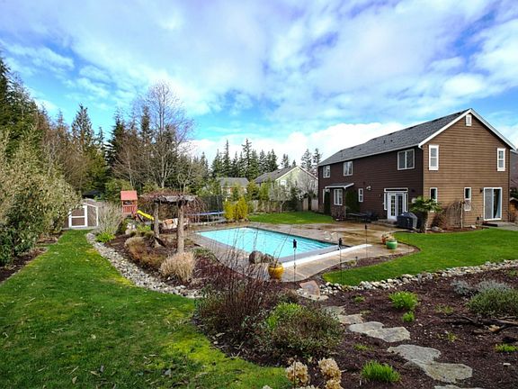 2nd image of 6717 Elderberry Ave SE