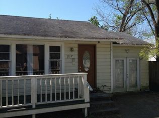 217 Avery St, Hot Springs, AR 71913