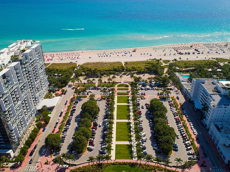 Ocean Dr — Photo 111