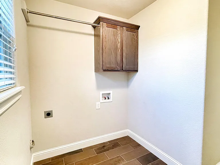 531 Captain Reid Ln — Photo 30