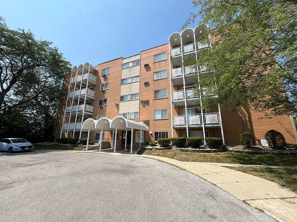 1st image of 8018 S Hoyne Ave APT 26