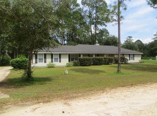 200 Marion St, Florahome, FL 32140