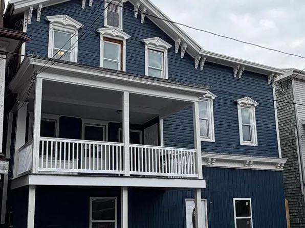 111 E Market St, Williamstown, PA 17098