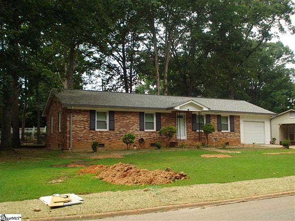 2nd image of 118 Oak Park Dr