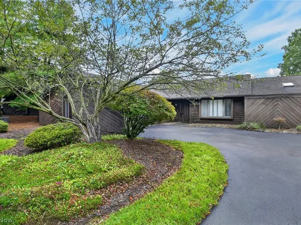 3502 Somerset Dr Unit B, Youngstown, OH 44505