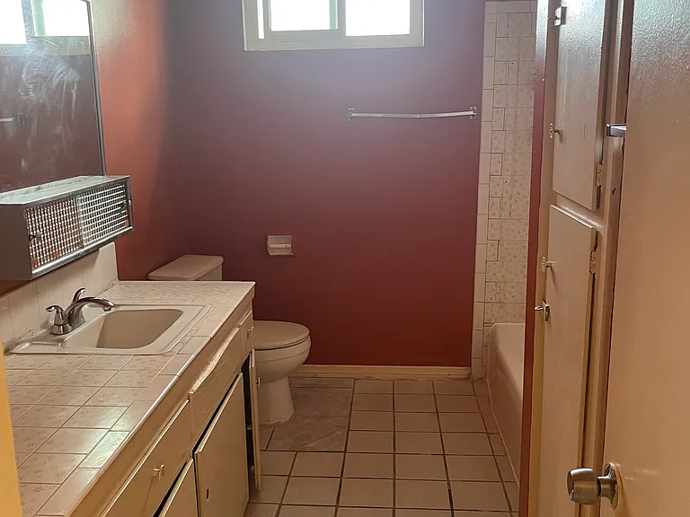 3048 E 60th Pl — Photo 16