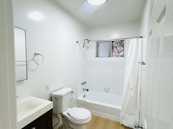 3rd image of 524 E Hazel St APT 5