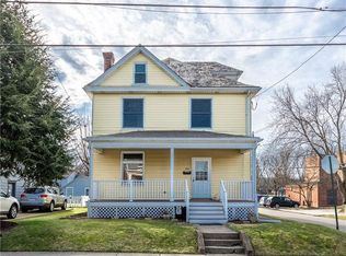 302 E Spring St, Zelienople, PA 16063