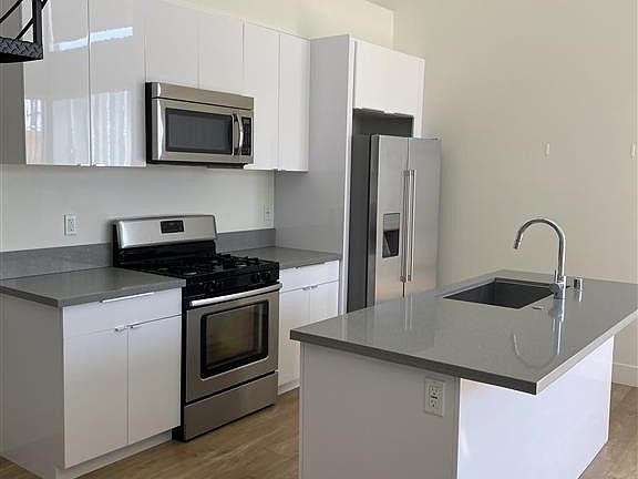 5th image of 4516 Utah St Unit 3