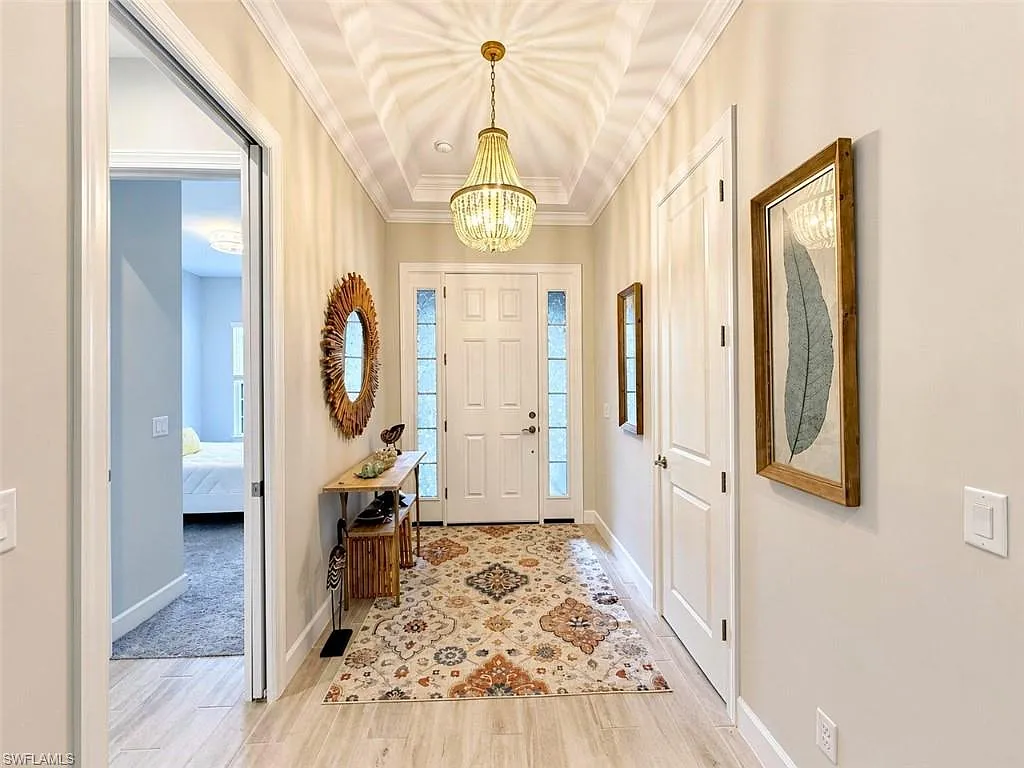 3 bed, 3.0 bath, 2375 sqft, $10,000 — Photo 2
