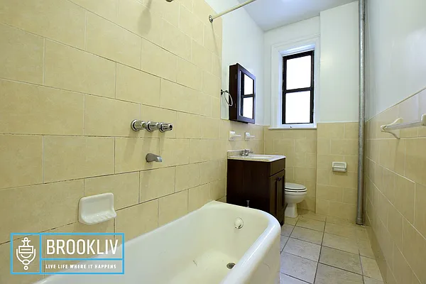 Rented by null | media 6