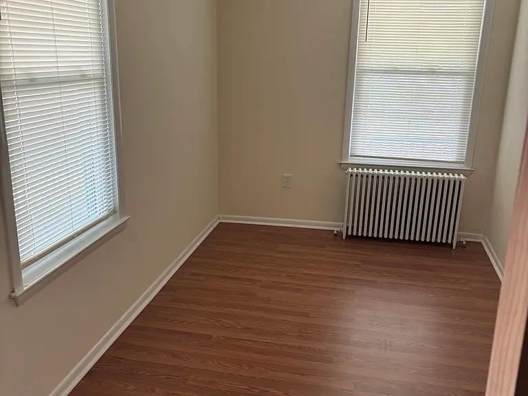 30 W Greenwood Ave #1 — Photo 2