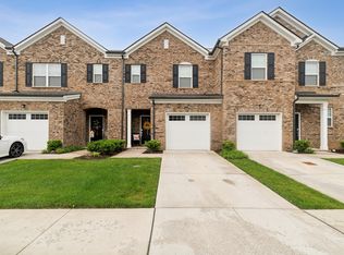 102 Fister Dr, Lebanon, TN 37090