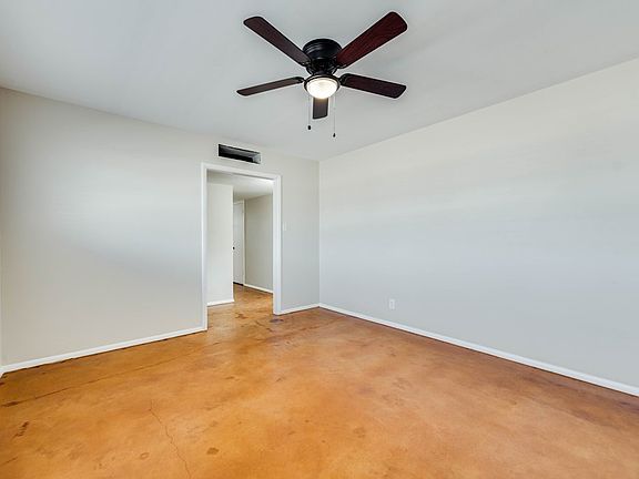 5th image of 4511 Pleasant Dr