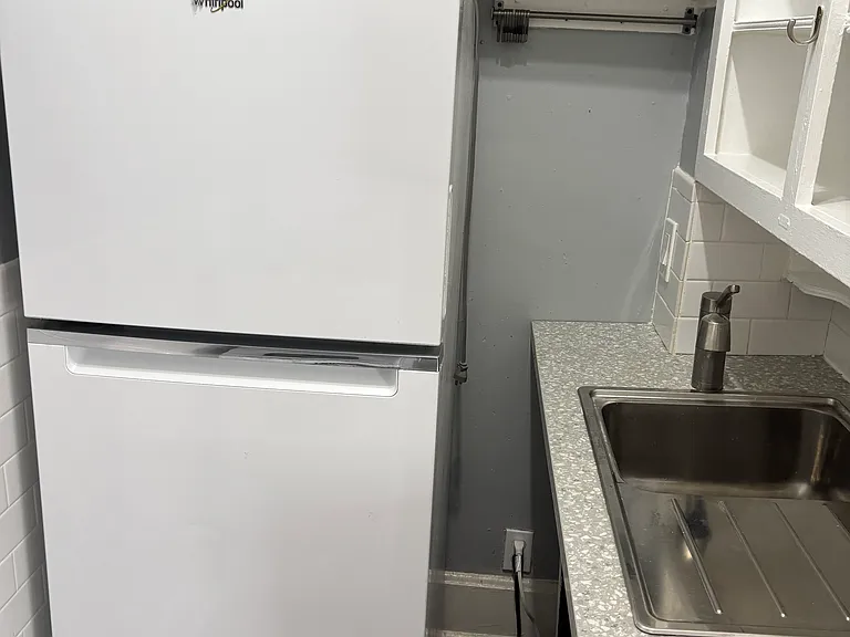 1203 Cathedral St #6 — Photo 16